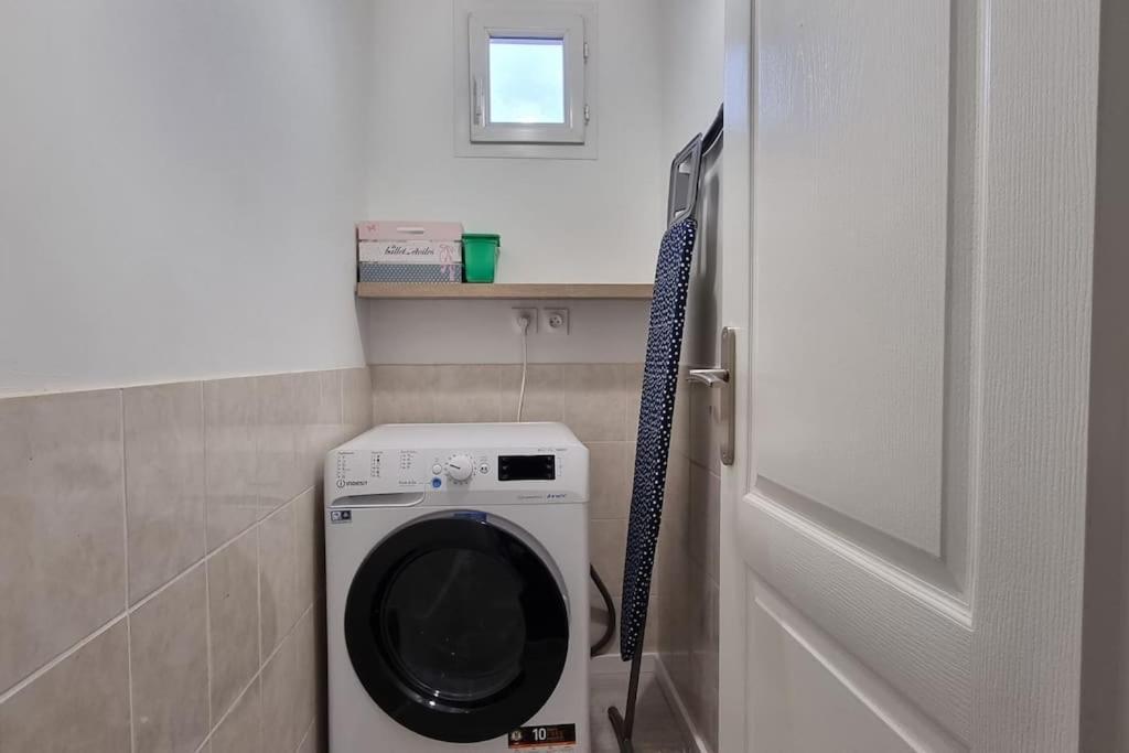 Belle Maison Climatisee Renovee Pac-Man Entre Collegues, Amis, Famille - Barbecue - Netflix - Prime - Baby Foot 50Cts Saint-Seurin-sur-l'Isle المظهر الخارجي الصورة
