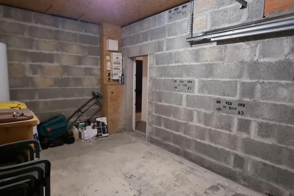 Belle Maison Climatisee Renovee Pac-Man Entre Collegues, Amis, Famille - Barbecue - Netflix - Prime - Baby Foot 50Cts Saint-Seurin-sur-l'Isle المظهر الخارجي الصورة