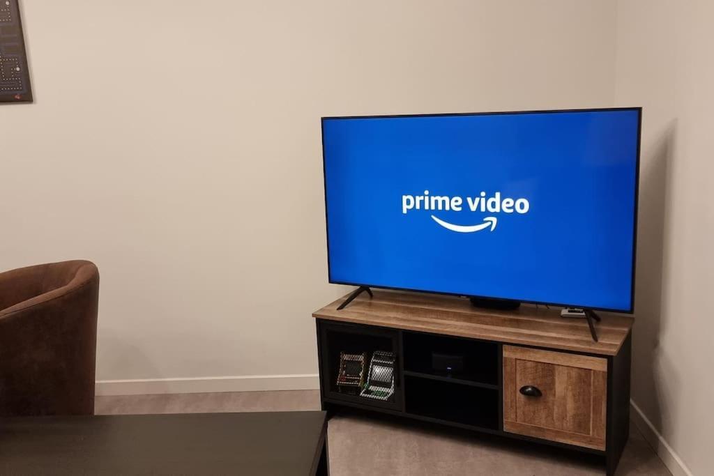 Belle Maison Climatisee Renovee Pac-Man Entre Collegues, Amis, Famille - Barbecue - Netflix - Prime - Baby Foot 50Cts Saint-Seurin-sur-l'Isle المظهر الخارجي الصورة