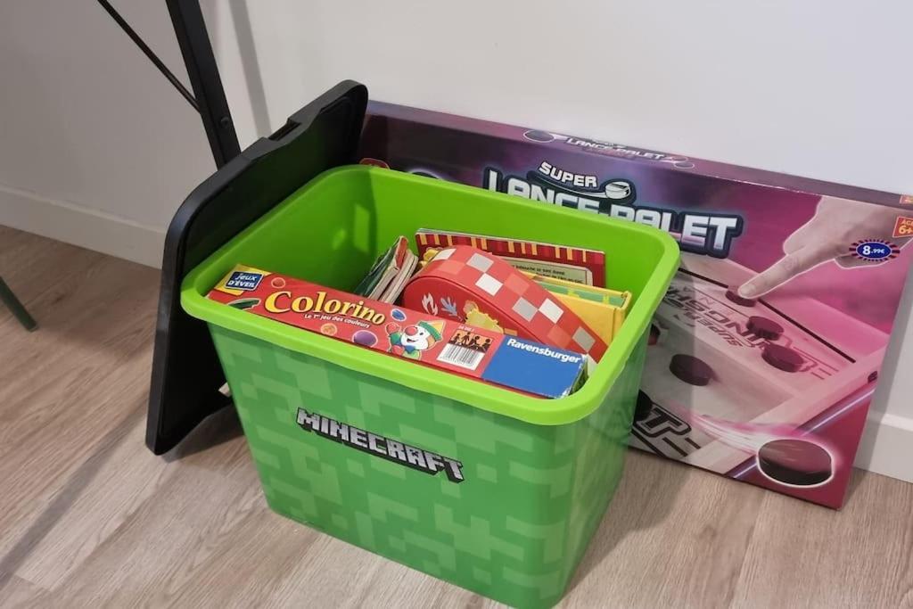 Belle Maison Climatisee Renovee Pac-Man Entre Collegues, Amis, Famille - Barbecue - Netflix - Prime - Baby Foot 50Cts Saint-Seurin-sur-l'Isle المظهر الخارجي الصورة
