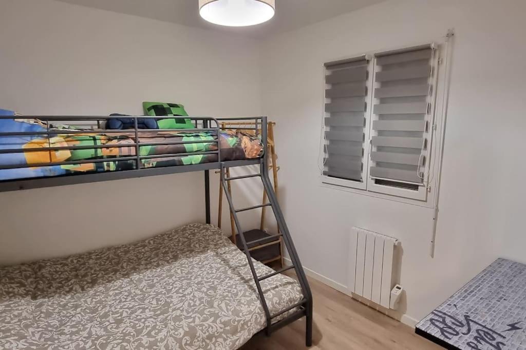 Belle Maison Climatisee Renovee Pac-Man Entre Collegues, Amis, Famille - Barbecue - Netflix - Prime - Baby Foot 50Cts Saint-Seurin-sur-l'Isle المظهر الخارجي الصورة