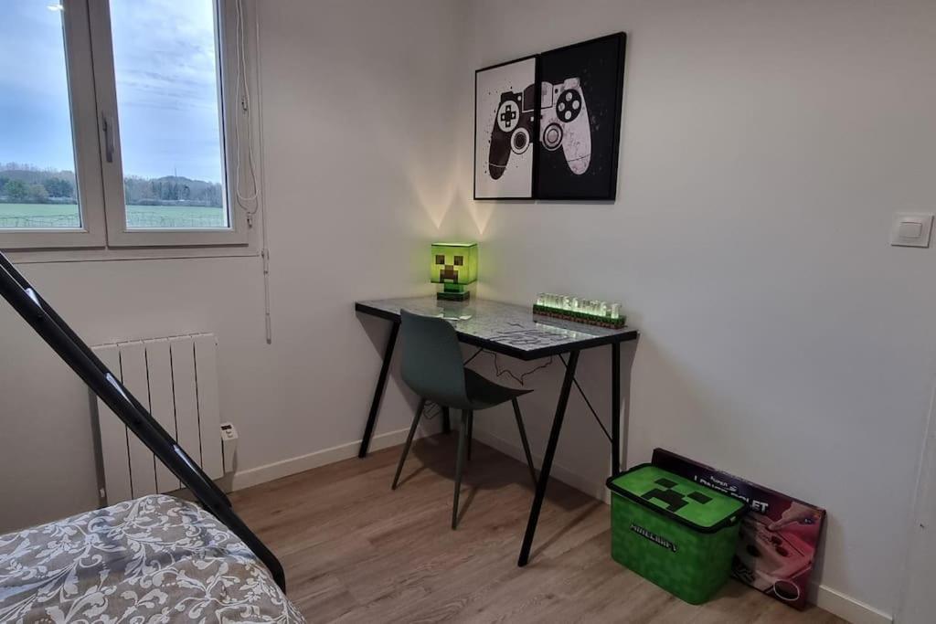 Belle Maison Climatisee Renovee Pac-Man Entre Collegues, Amis, Famille - Barbecue - Netflix - Prime - Baby Foot 50Cts Saint-Seurin-sur-l'Isle المظهر الخارجي الصورة