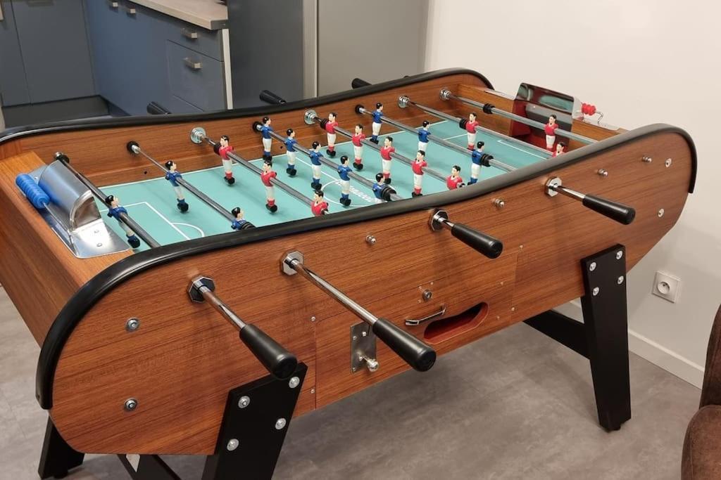 Belle Maison Climatisee Renovee Pac-Man Entre Collegues, Amis, Famille - Barbecue - Netflix - Prime - Baby Foot 50Cts Saint-Seurin-sur-l'Isle المظهر الخارجي الصورة